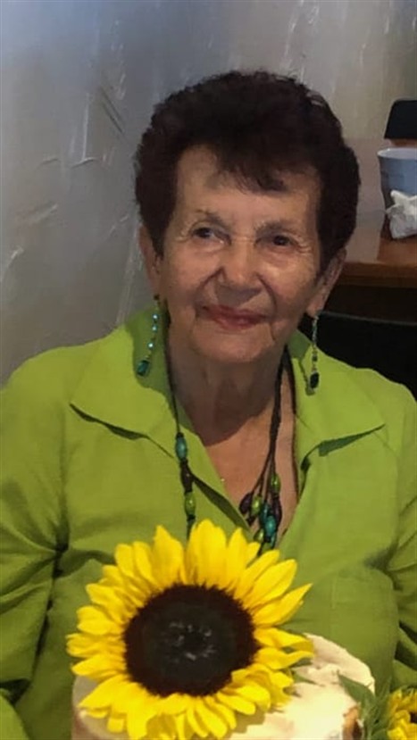 Lola Helen Jacek